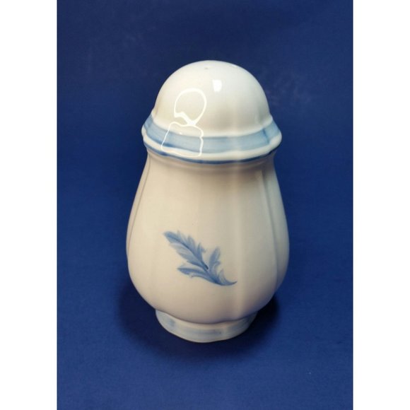 Villeroy & Boch Casa Azul Salt and Pepper Set Blue Trim and Leaf Made In Germany - Picture 3 of 10